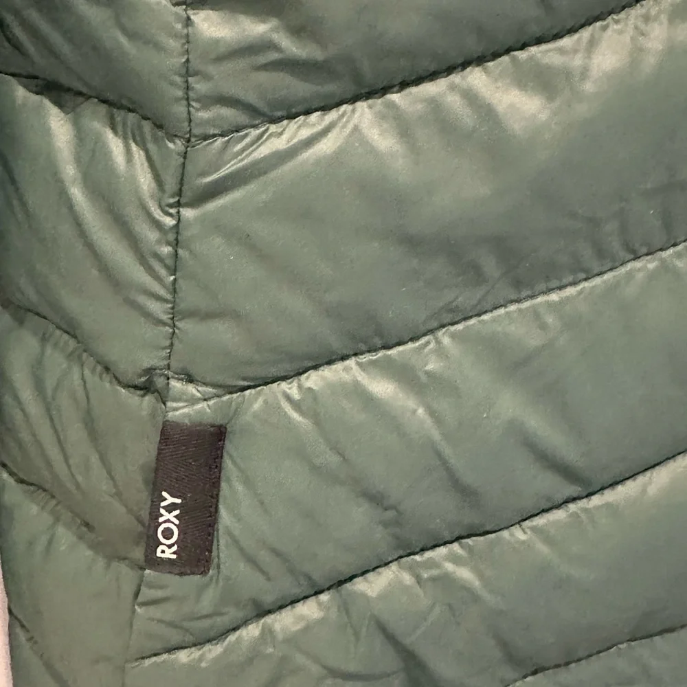 Green Quilted Roxy Puffer Jacket - Picture 6 of 6